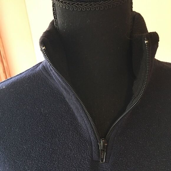 Gap navy blue sweatshirt.  Size XS.   Great shape - Picture 3 of 9